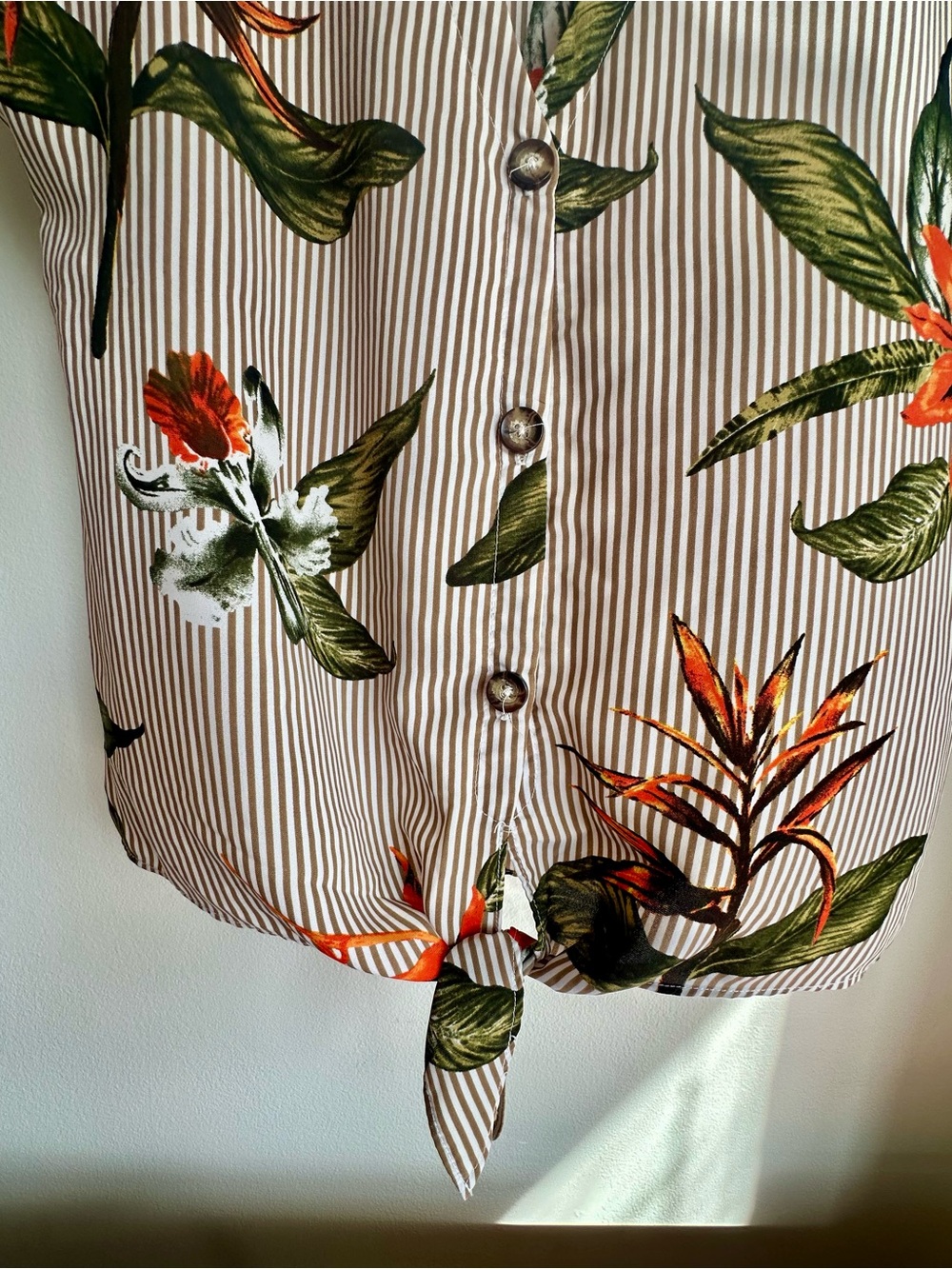 Sienna Sky Beige Stripe Tie-Front Blouse with Green & Orange Floral - size S - Picture 3 of 7